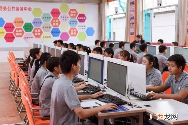 低学历人可以学的技术,小学没毕业可以学点什么技术