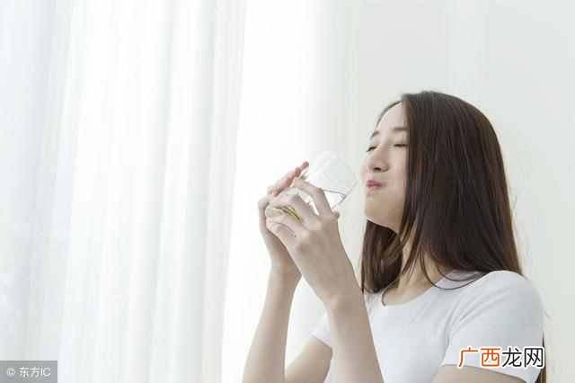 生理盐水是什么？生理盐水和普通盐水有哪些区