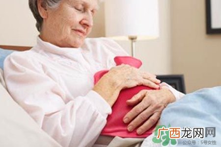 热水袋敷肚子有什么好处？热水袋敷肚子的4个好处