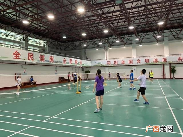 青浦游泳馆地址及价格,上海游泳馆多少钱一次