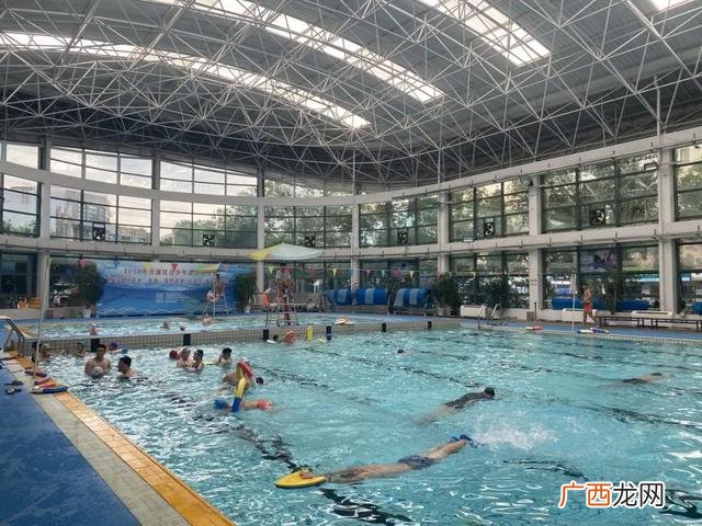 青浦游泳馆地址及价格,上海游泳馆多少钱一次