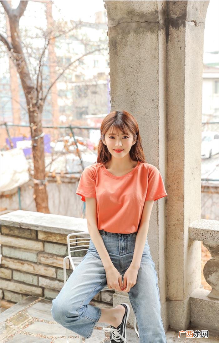 17个女生拍照好看姿势 女生图片大全