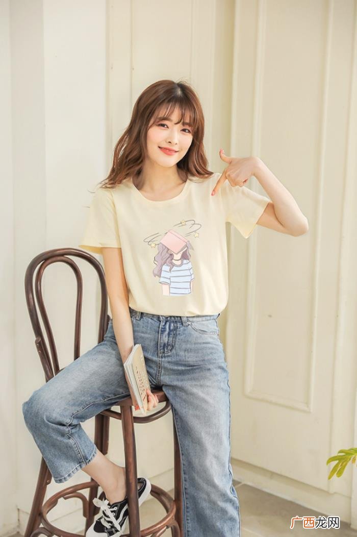 17个女生拍照好看姿势 女生图片大全