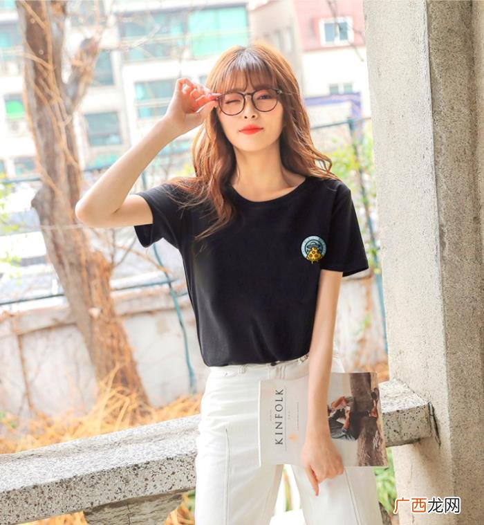 17个女生拍照好看姿势 女生图片大全