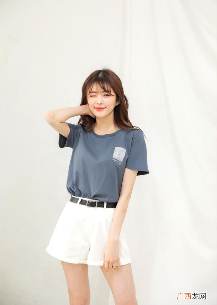 17个女生拍照好看姿势 女生图片大全