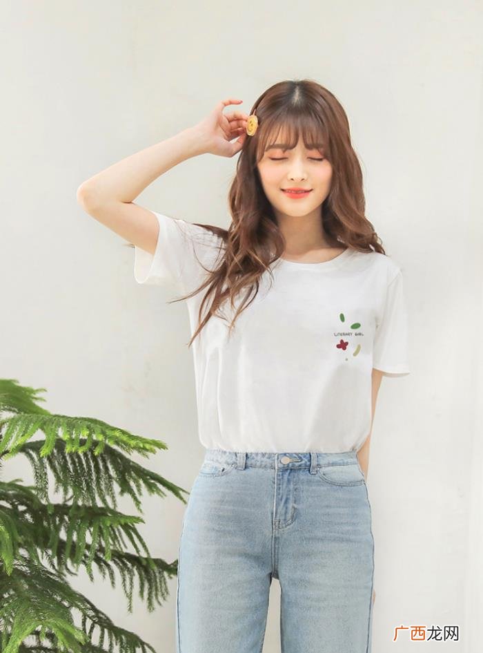 17个女生拍照好看姿势 女生图片大全