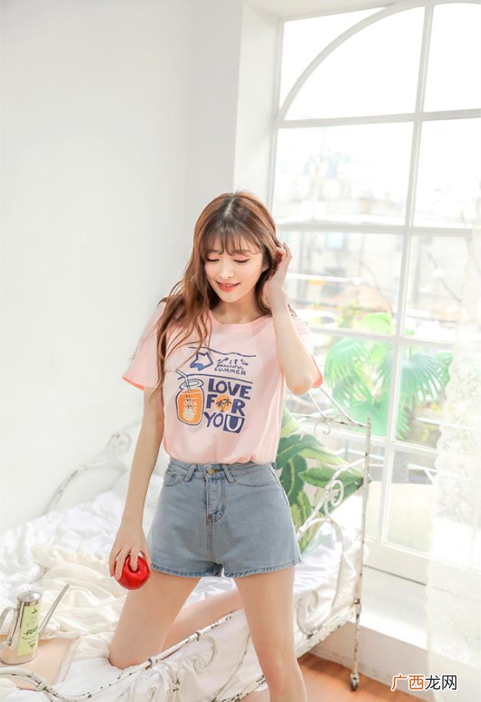 17个女生拍照好看姿势 女生图片大全