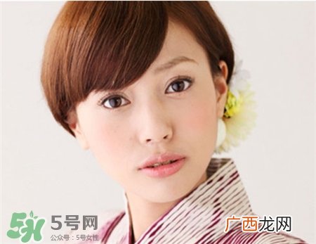 栗丘疹是怎么来的?栗丘疹和脂肪粒的区别