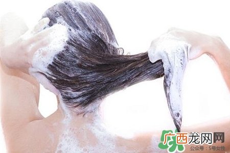 冬天洗冷水澡好吗？冬天洗冷水澡的好处与坏处