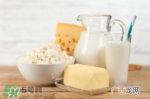 长痘痘补充什么维生素?长痘痘补充维生素b吗?