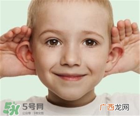 油耳朵怎么清理?油耳朵是怎么回事?