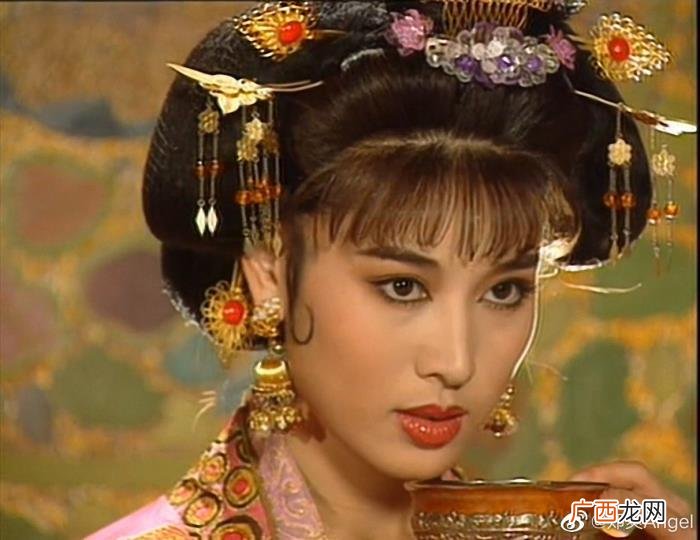 水浒传郑爽，60后女演员郑爽被90后郑爽偷逃税案误伤