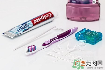 牙膏加小苏打能让牙齿变白么?牙膏加小苏打刷牙怎么样