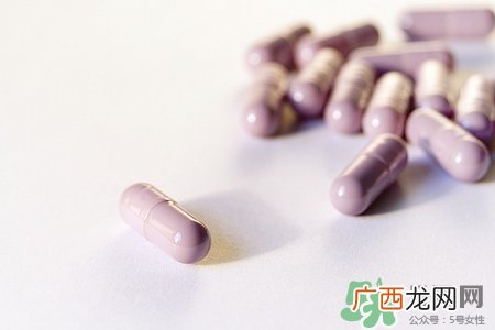 孩子半夜发烧家里没药怎么办?半夜发烧怎么退烧