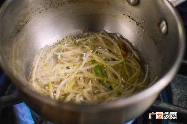 大龙虾怎么做好吃又简单？（这个做法开胃又营