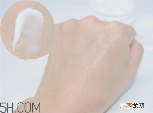 涂了护手霜能吃东西吗 擦护手霜后吃东西好吗