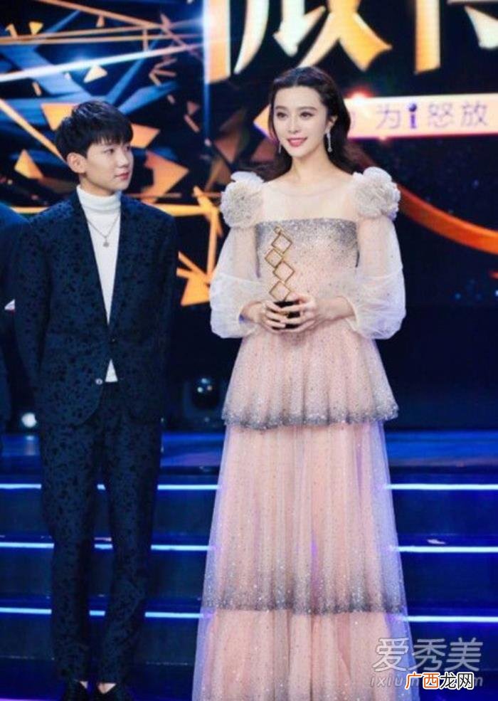 王源范冰冰，王源与范冰冰解约背后真相令人心疼