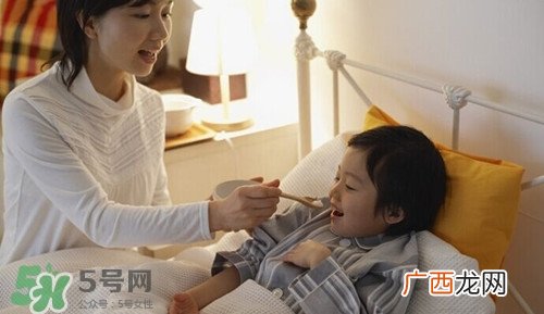 半夜咳嗽胸闷呼吸困难时怎么回事?
