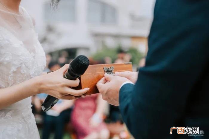 如何去挑选一个合适的婚礼主持人 婚庆主持人