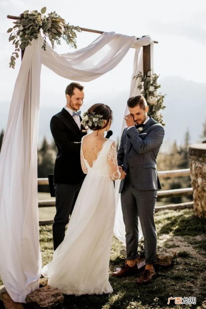 如何去挑选一个合适的婚礼主持人 婚庆主持人