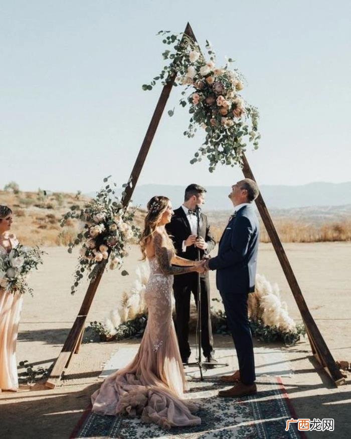 如何去挑选一个合适的婚礼主持人 婚庆主持人