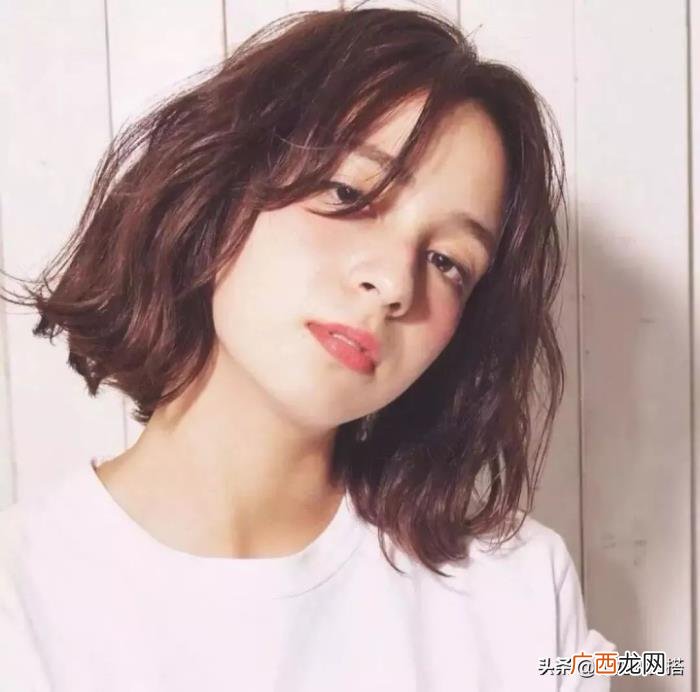 大圆脸女生适合什么发型,女生圆脸适合的发型有哪些