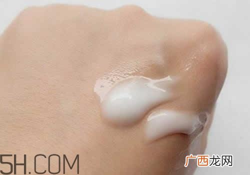 擦护手霜有什么用处 5大涂护手霜的好处