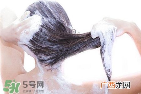 冬天洗澡用什么取暖?冬天浴室用暖风机好吗?