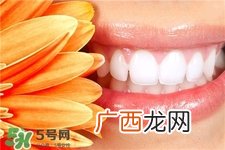 用牙贴前要刷牙吗?贴牙贴前要刷牙吗?