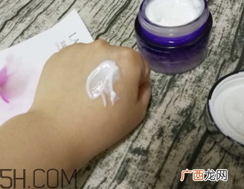 兰蔻晚霜适合什么肤质？兰蔻晚霜适合敏感肌吗？