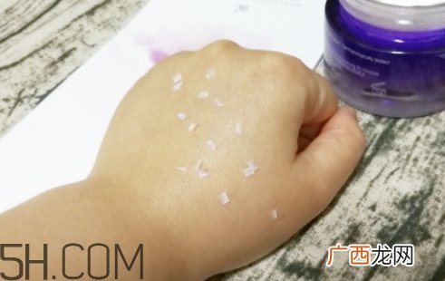 兰蔻晚霜适合什么肤质？兰蔻晚霜适合敏感肌吗？