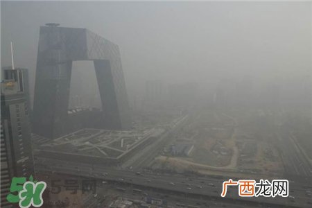 雾霾跑步嗓子疼怎么办?雾霾吸多了嗓子疼怎么办?