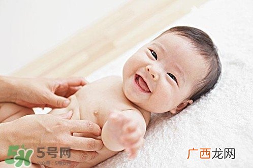白酒擦身体有哪些好处?白酒擦身上有什么作用?
