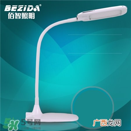 什么颜色灯光对眼睛好?黄灯还是白灯对眼睛好?
