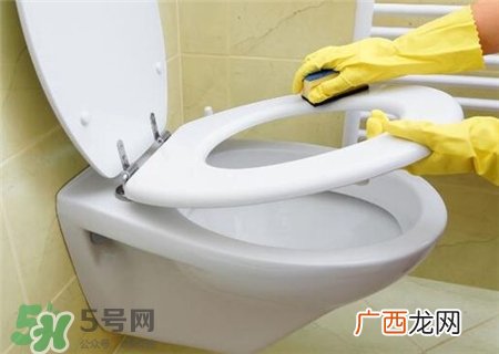 冲马桶要盖盖子吗?为什么冲马桶要盖盖子?