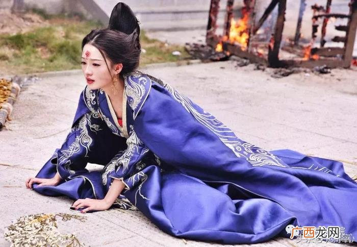 李沁和孙怡，曾让人分不清的孙怡李沁现在越来越不像了