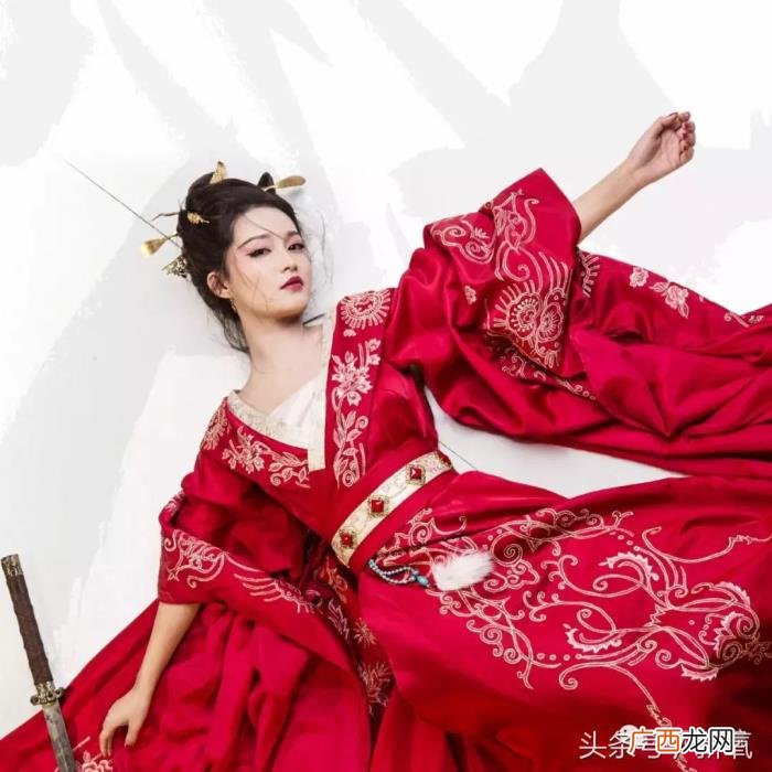 李沁和孙怡，曾让人分不清的孙怡李沁现在越来越不像了
