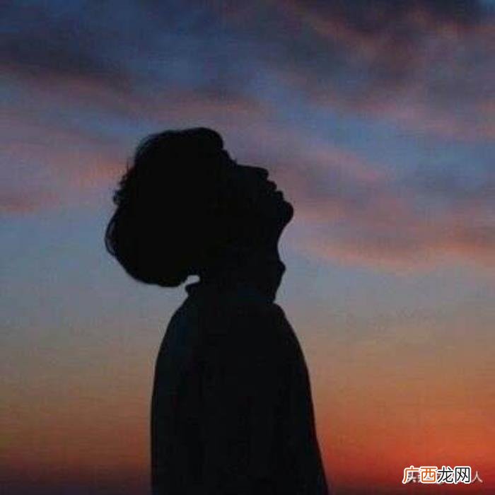 男生撩你后为什么冷你，为什么男生一开始挺热情的