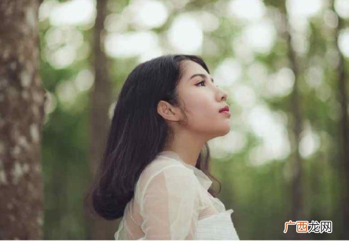 男生秒回但不主动联系,但从不主动找你的人