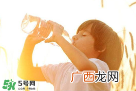 水喝多了会中毒吗?水喝多了会不会中毒?