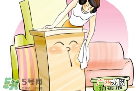 消毒液能洗衣服吗？消毒液能和洗衣液一起用吗？