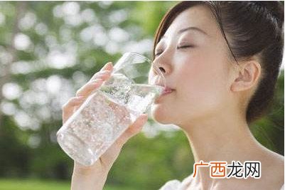 隔夜水为什么不能喝？为什么说隔夜的水不能喝