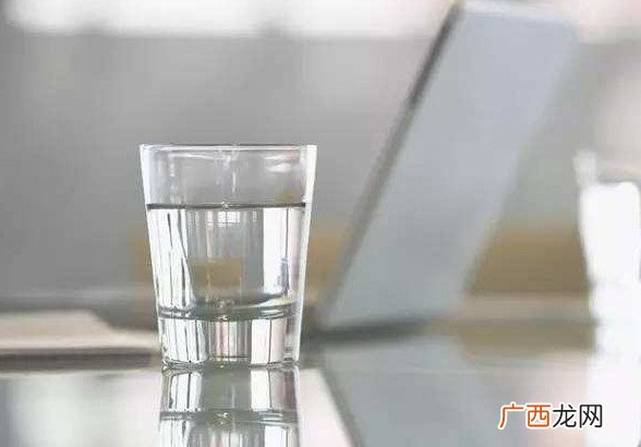 隔夜水能喝吗？隔夜水能不能喝