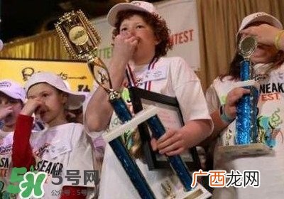 纽约举办臭鞋比赛臭鞋怎么除臭