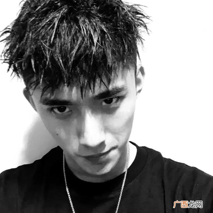 男生头像照，小哥哥男生头像大大大合集100张速度拿走