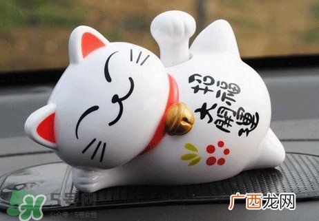不同颜色的招财猫代表什么意思？招财猫的寓意是什么