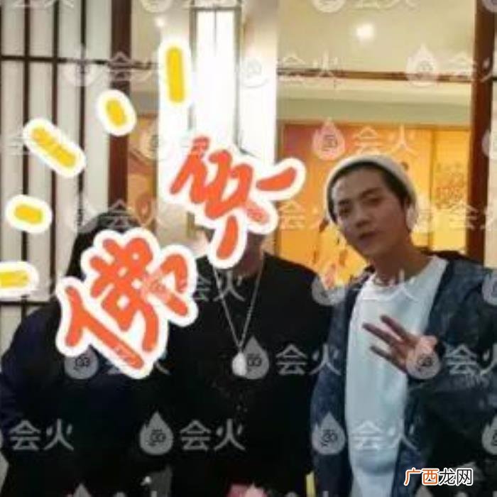 鹿晗关晓彤高清图片，关晓彤鹿晗恋爱3年