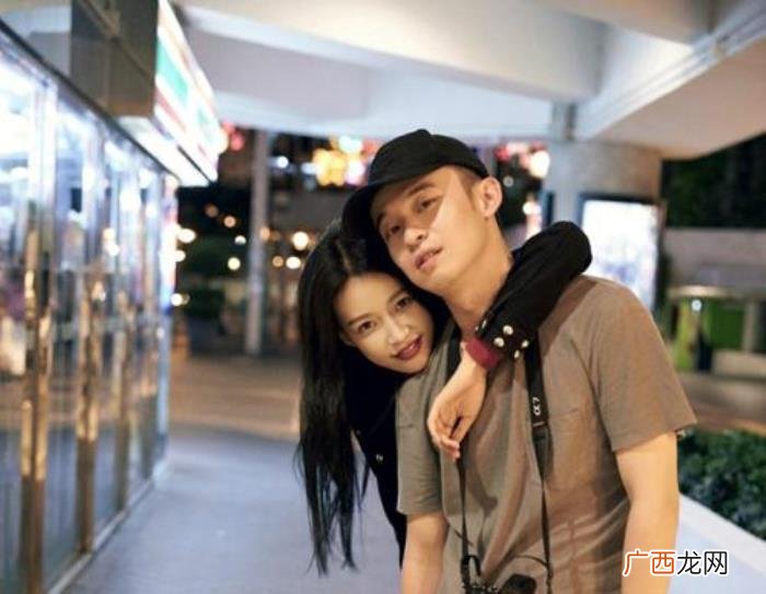 鹿晗关晓彤高清图片，关晓彤鹿晗恋爱3年