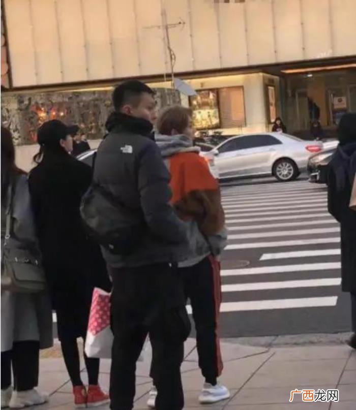 鹿晗关晓彤高清图片，关晓彤鹿晗恋爱3年