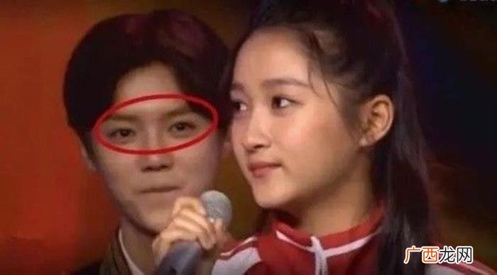 鹿晗关晓彤高清图片，关晓彤鹿晗恋爱3年